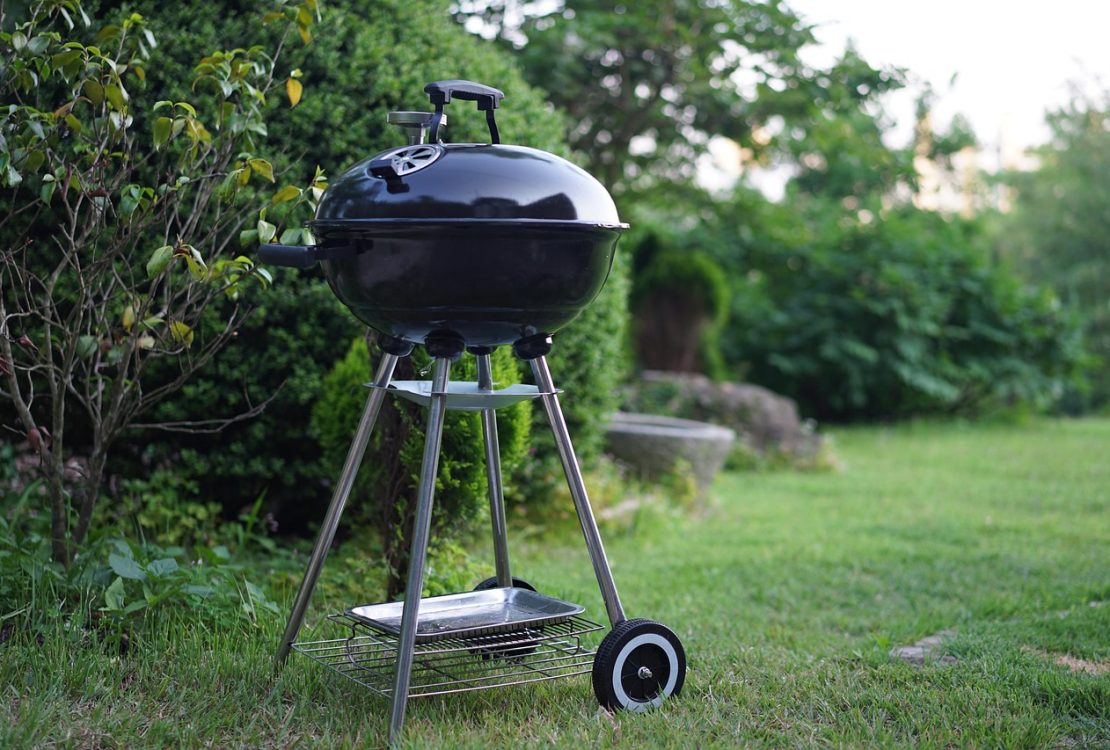 Exploring Outdoor Cooking: Blackstone Griddle vs. Weber Gas Grill