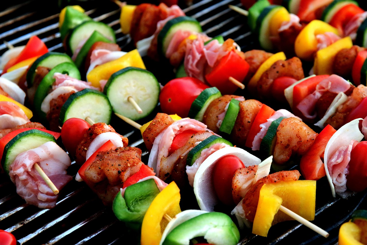 Weber Smokey Mountain vs. Oklahoma Joe Highland: Discover the Best Smoker for Your BBQ Needs