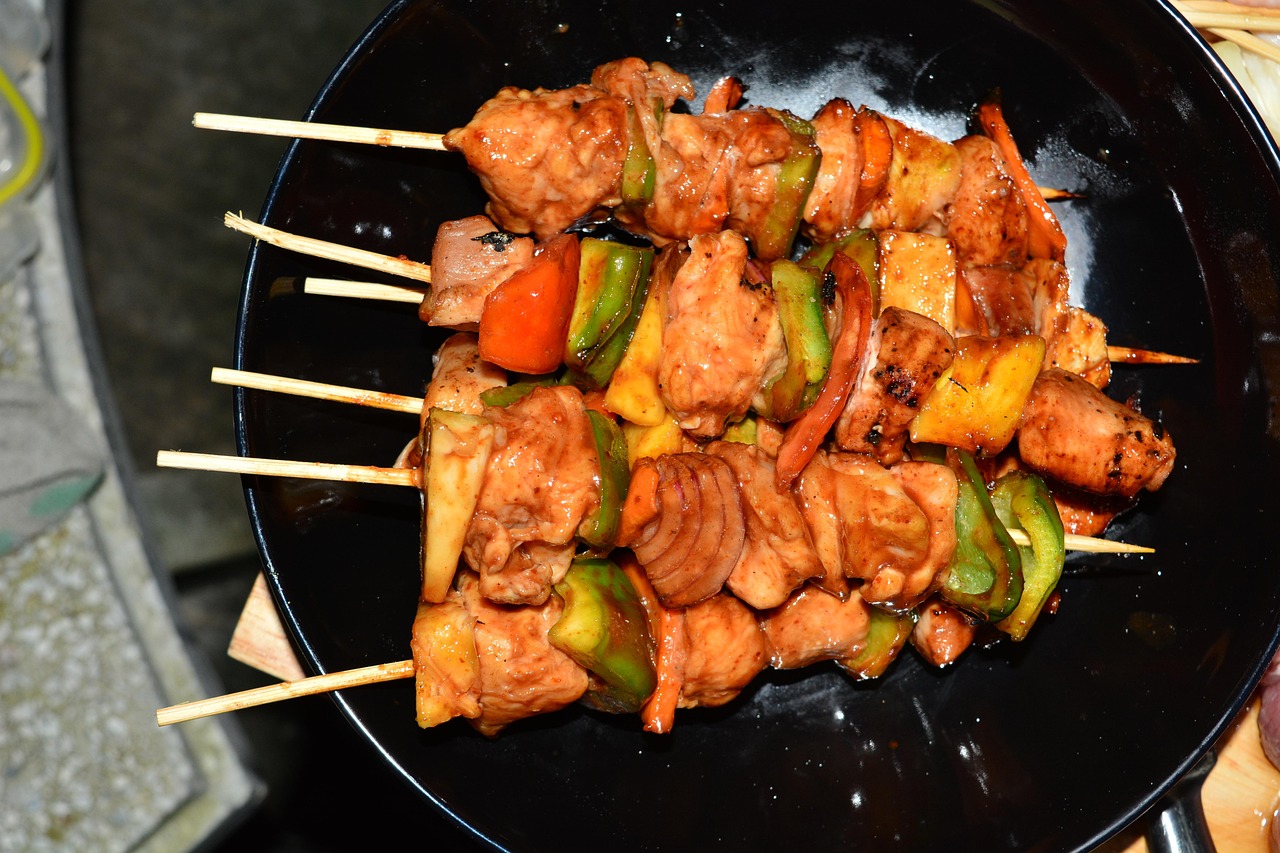 Ultimate Grill Showdown: Big Green Egg vs. Kamado Joe