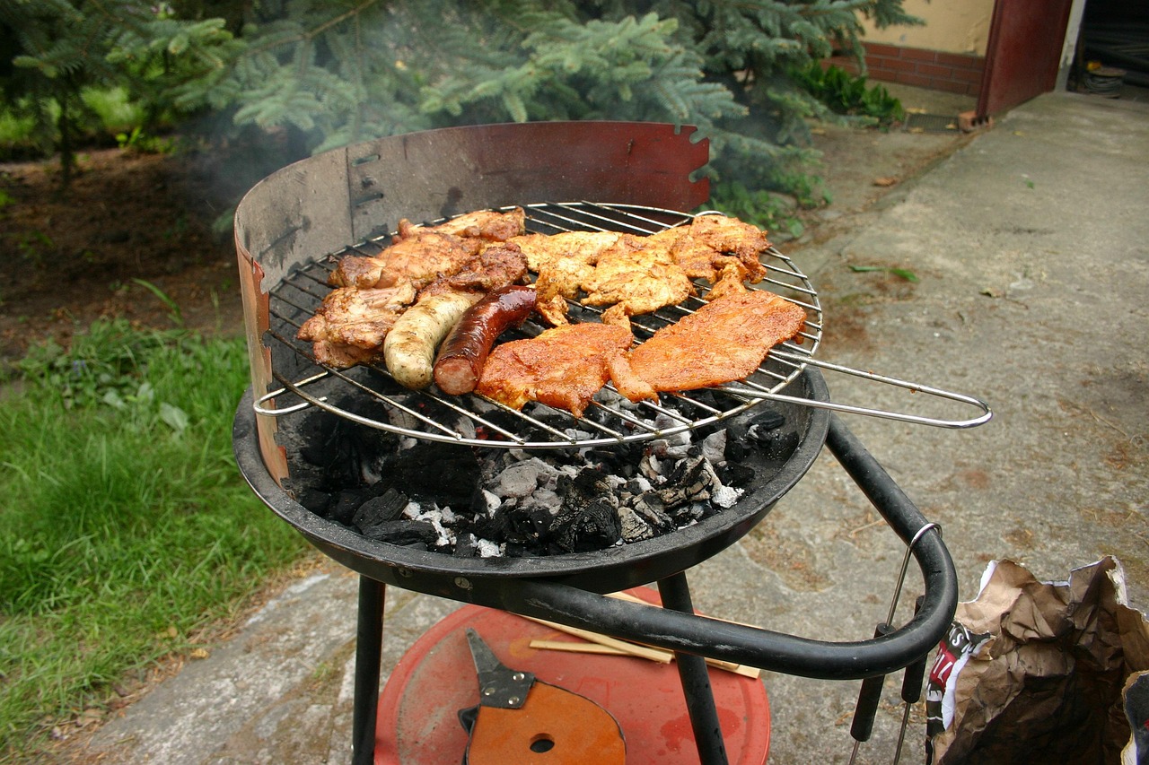 Master the Flame: Expert Tips on How to Choose the Right Grilling Fuel for Every BBQ Session