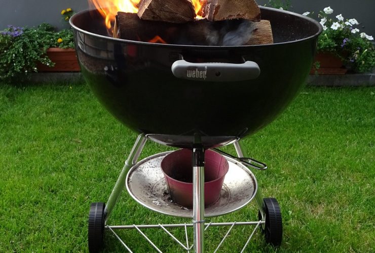 Beginner's Guide to Smoking Meat on a Grill: Unlocking Rich Flavors and Perfect Techniques
